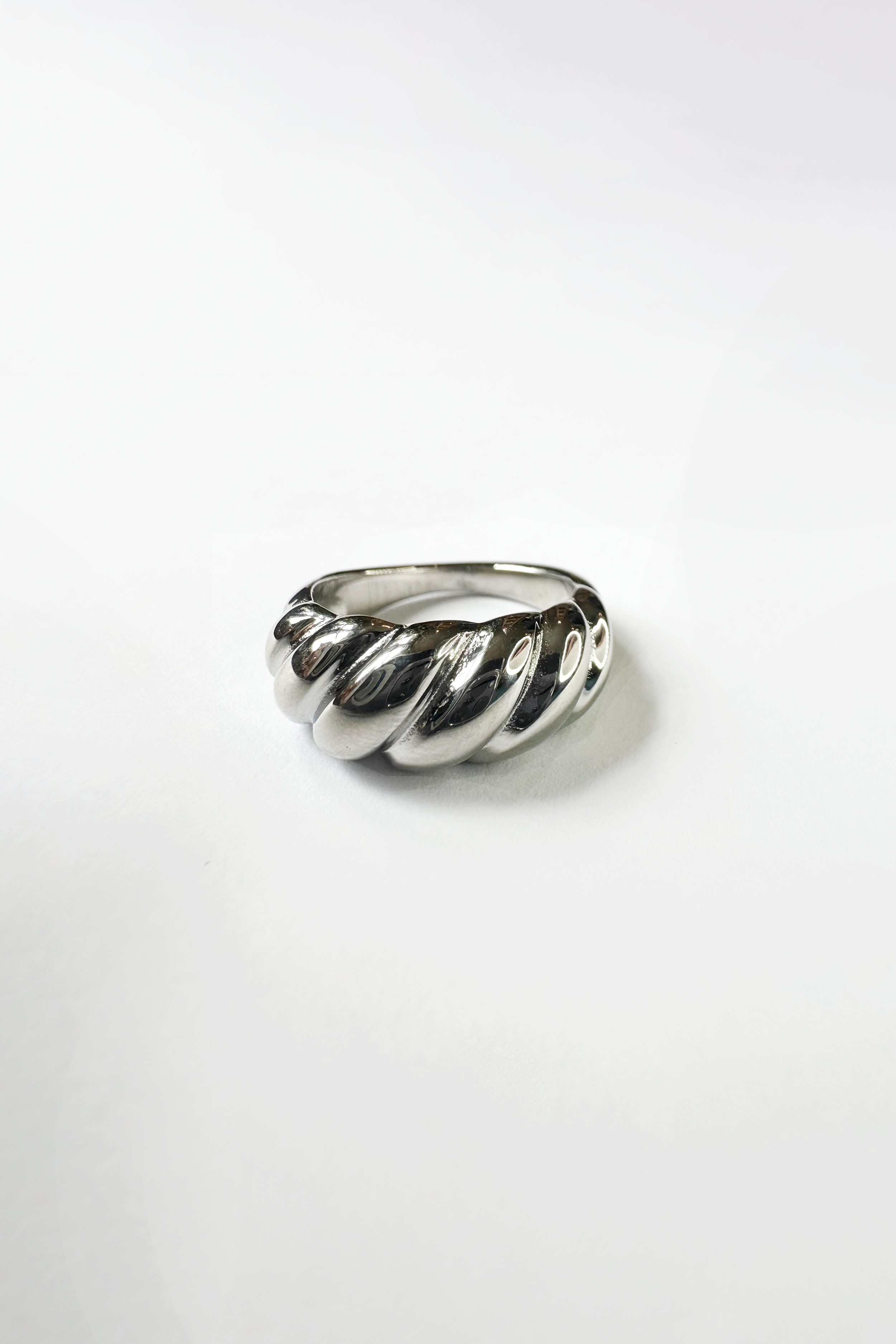 Croissant Ring in Silver