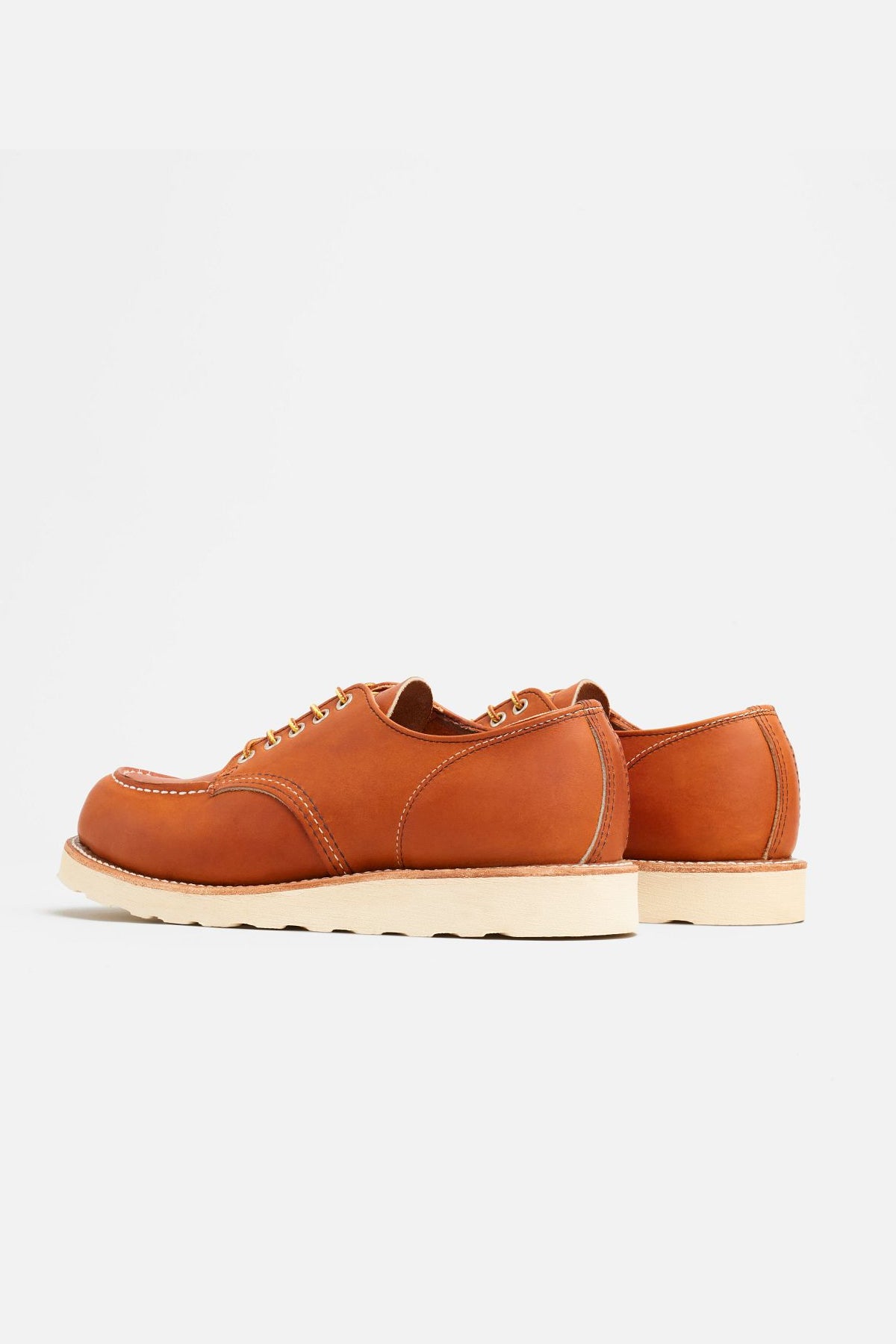 Men's Red Wing Heritage Shop Moc Oxford in Oro Legacy