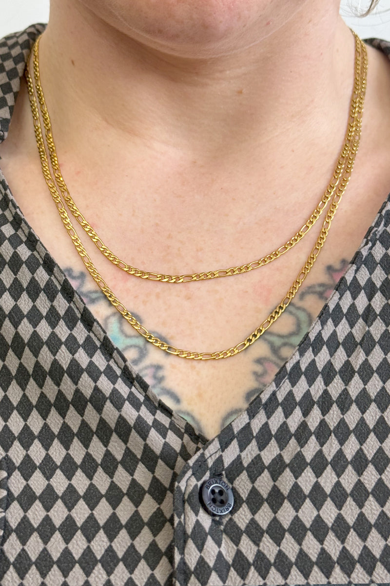 Delicate Figaro Chain in Gold