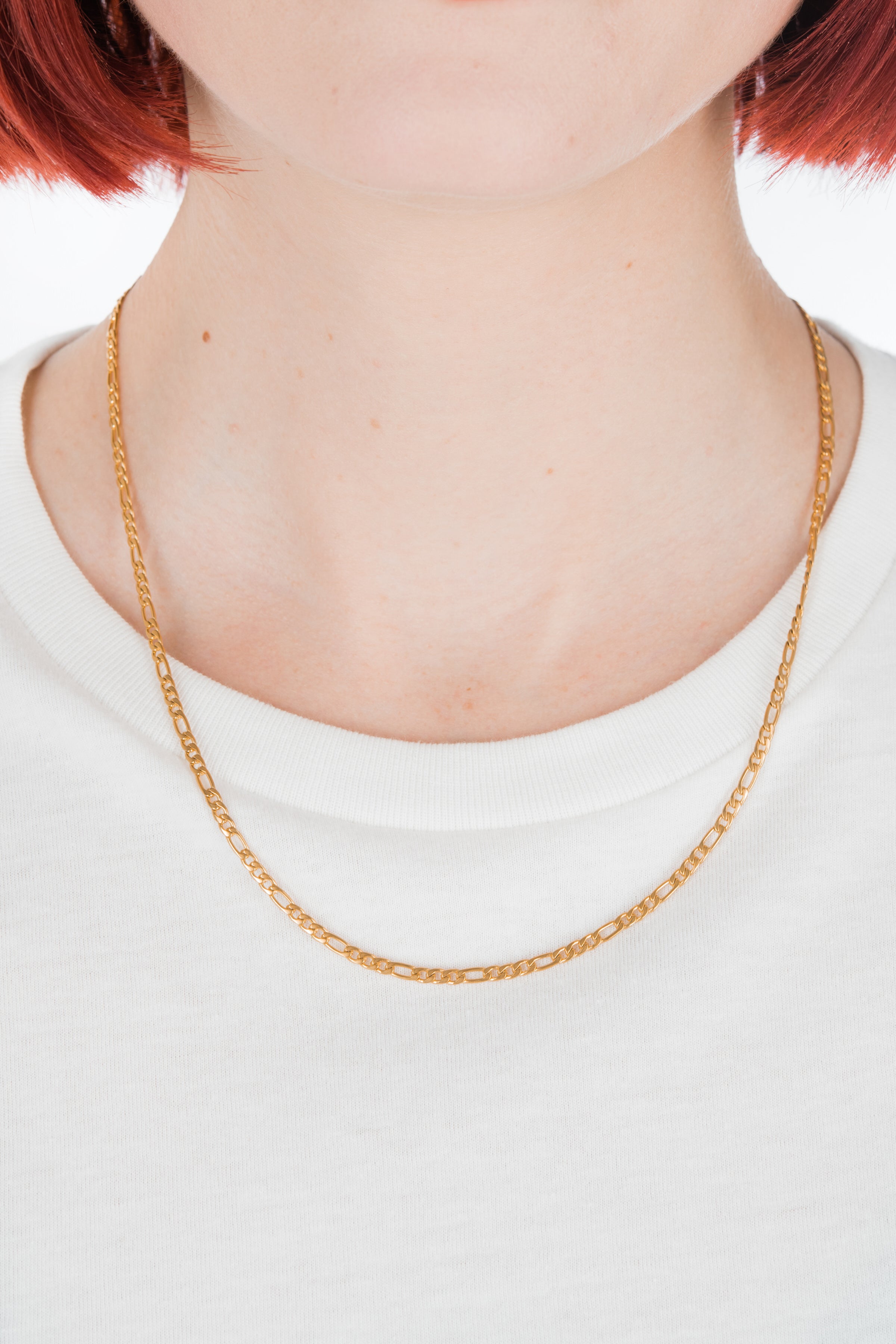 Delicate Figaro Chain in Gold