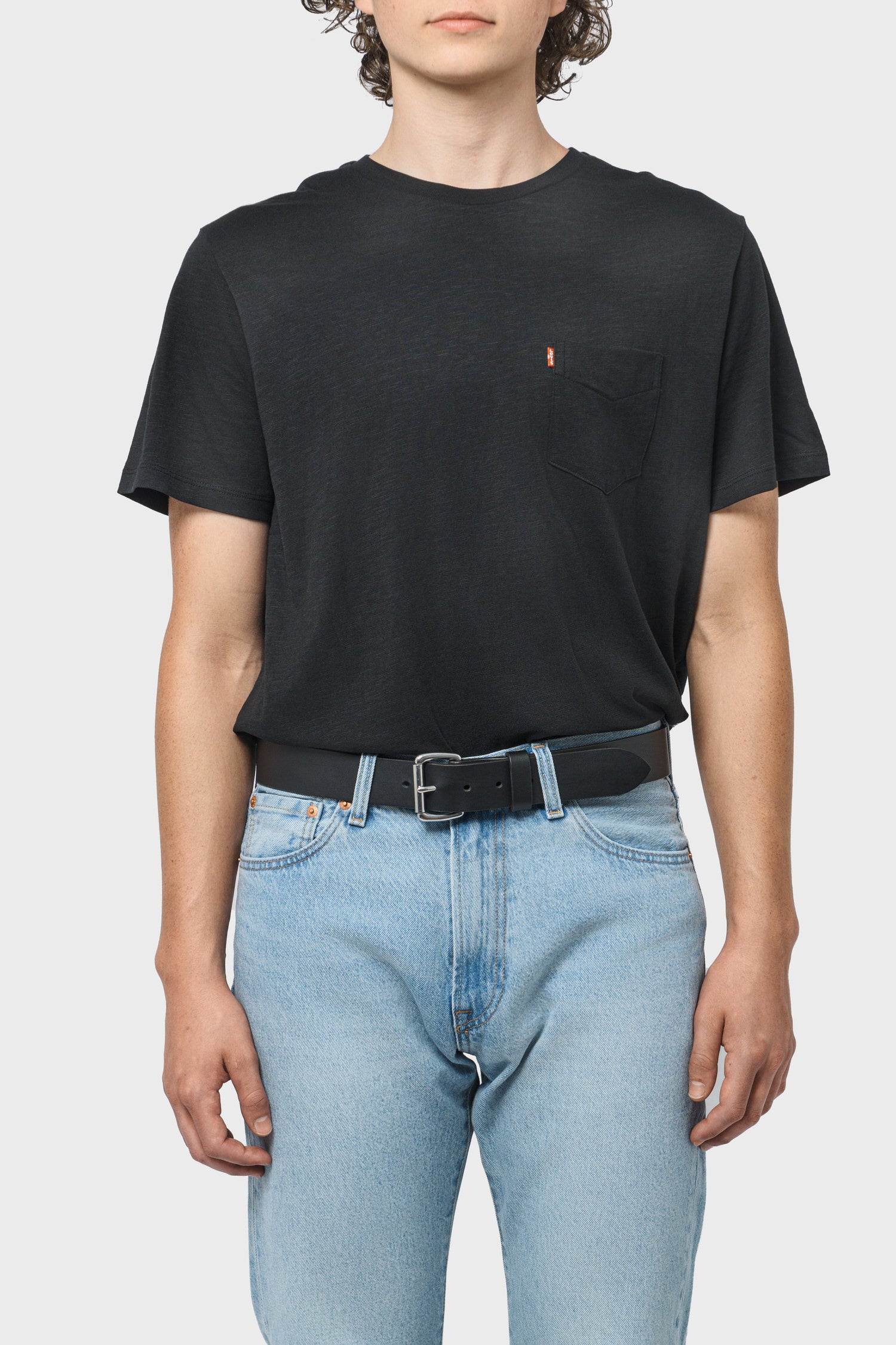 Men's Levi's SS Classic Pocket Tee in Mineral Black