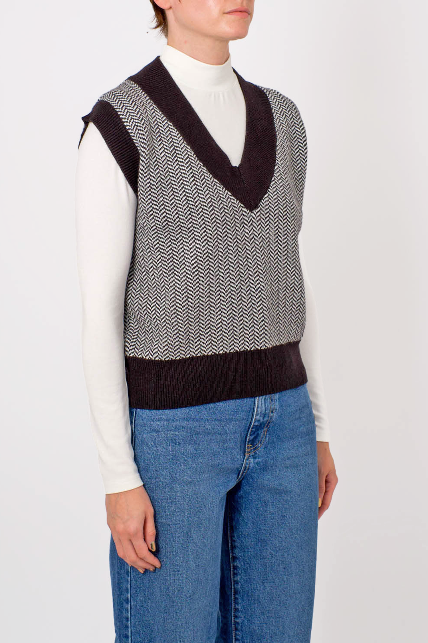 Houndstooth Vest in Black