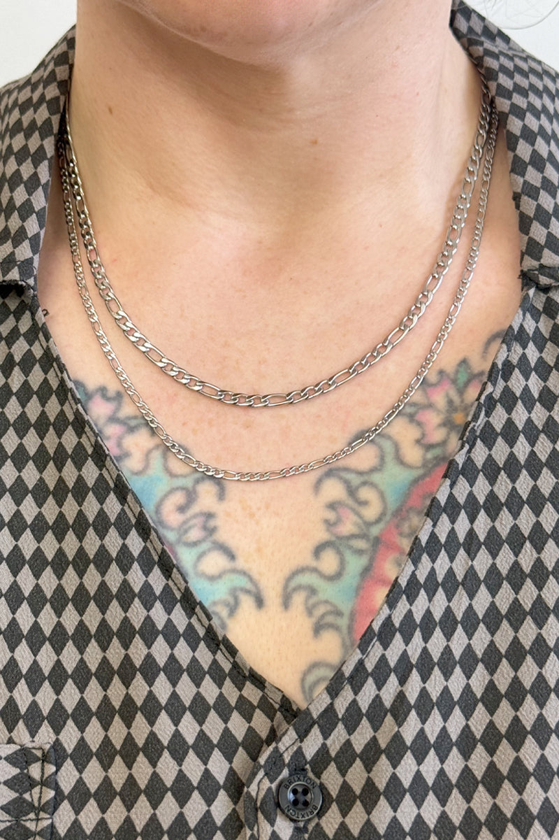 Delicate Figaro Chain in Silver