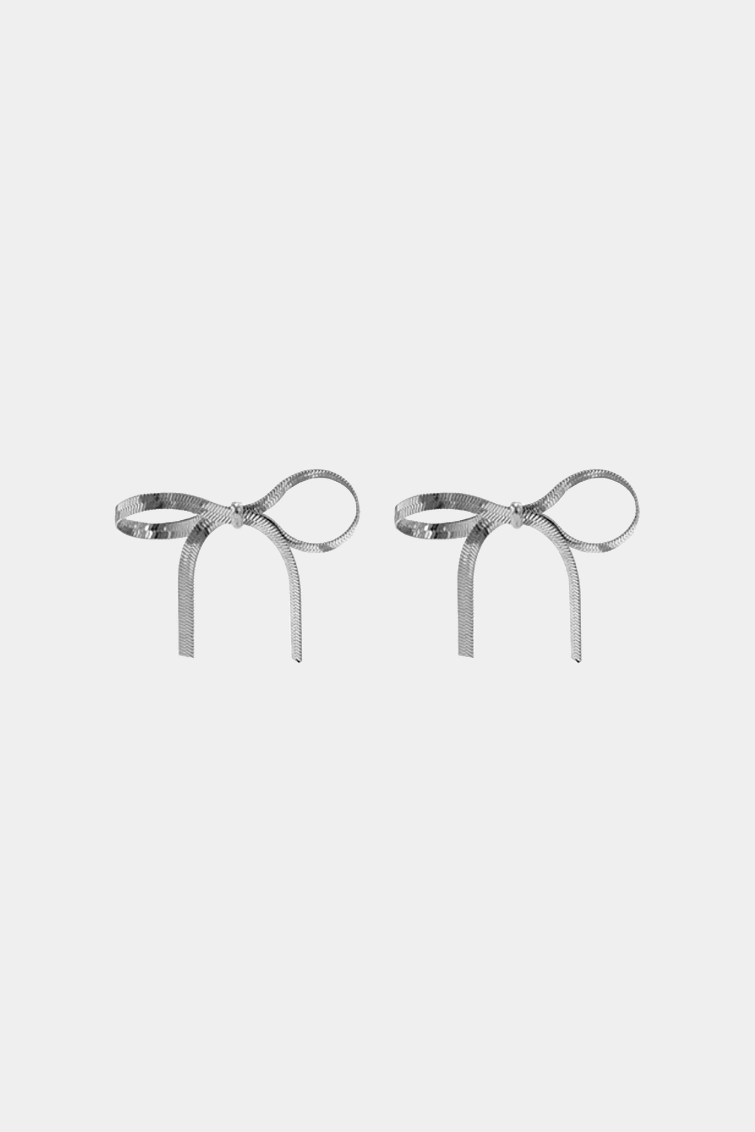 Bow Earring in Silver