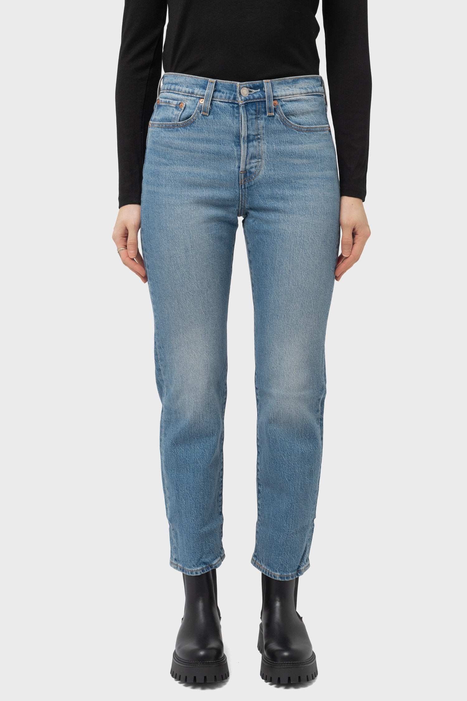 Women's Levi's Wedgie Straight Fit in Calling All Blues