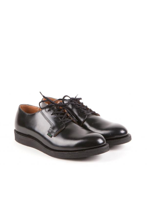 Postman Oxford in Black Chaparral