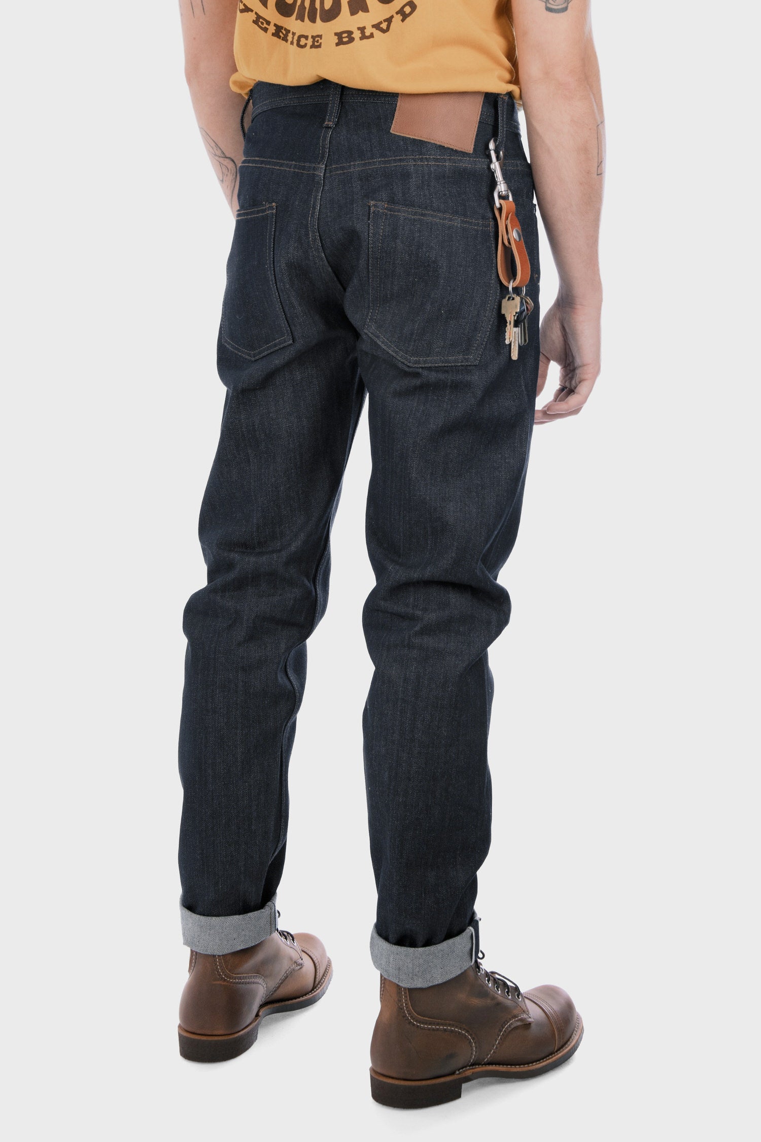 Men's Unbranded Brand Relaxed Tapered Fit in Indigo Selvedge — Philistine